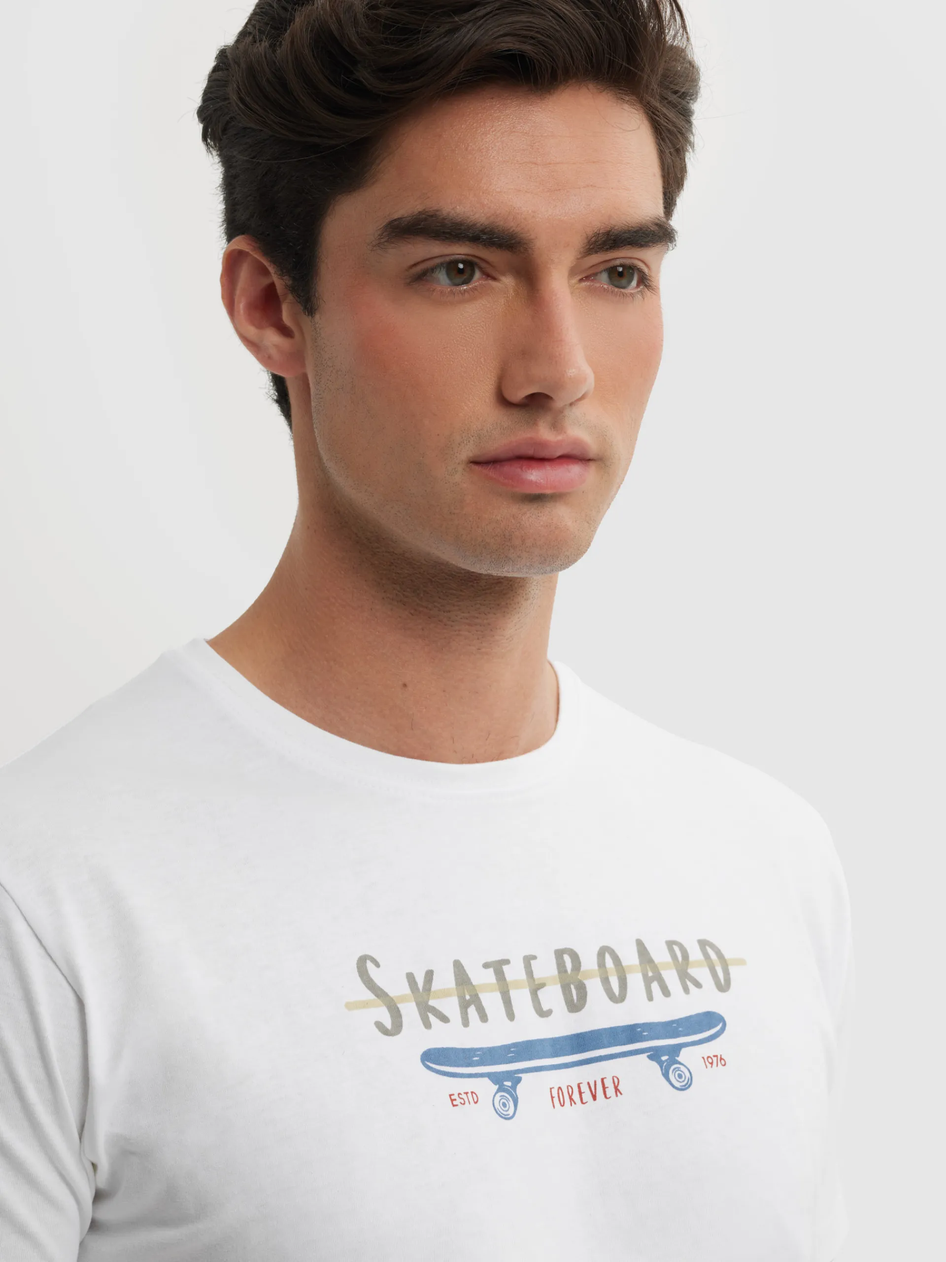 Camisetas-Alvaro Moreno CAMISETA SKATEBOARD Blanco