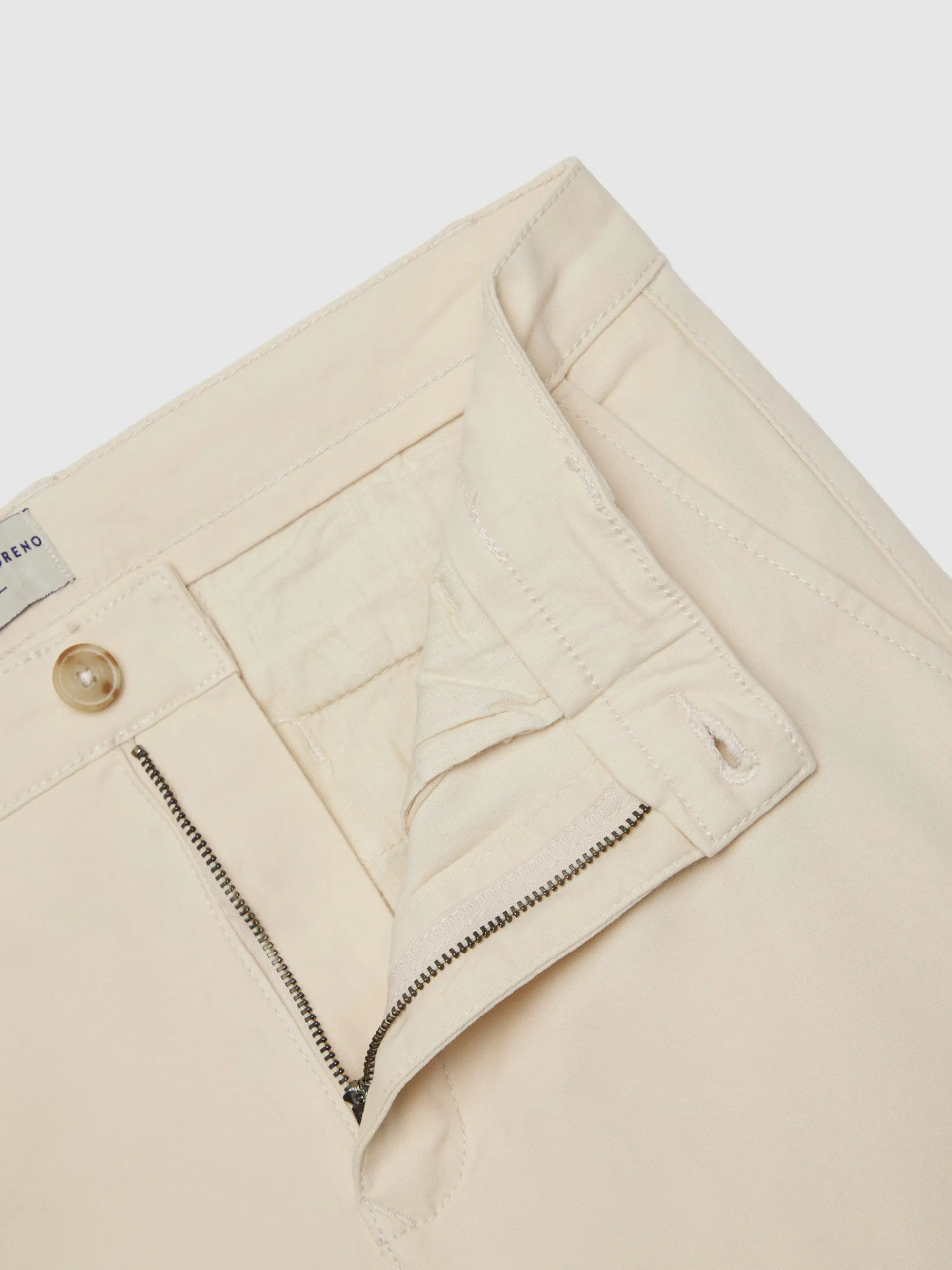 Chino-Alvaro Moreno PANTALON ELVIS Crudo